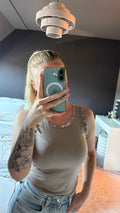 Studs Top | Verkrijgbaar in 5 Kleuren